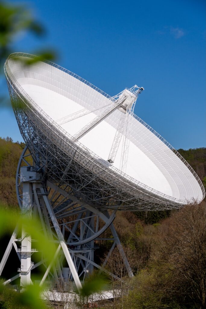 Effelsberg 100m radio telescope