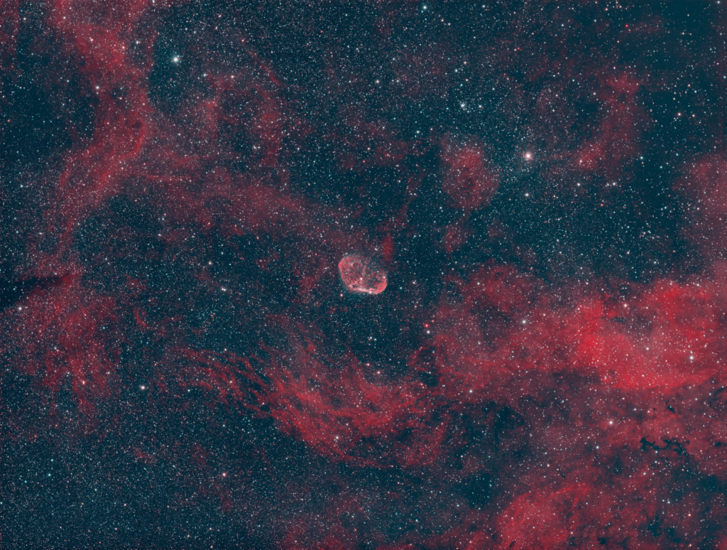 Crescent Nebula widefield HOO
